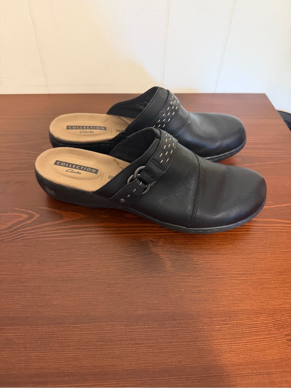 Clarks Black Leather Slip-On Mule with Stitch-Trim Accent